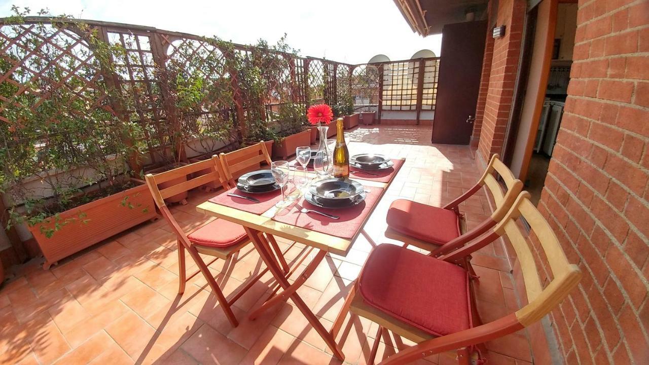 Terrace22 - Delizioso Attico Ben Collegato Apartment Rome Luaran gambar